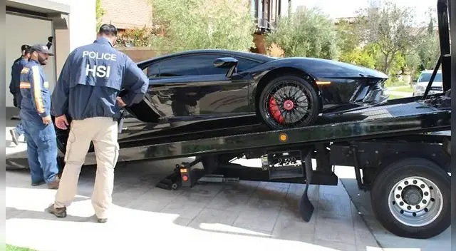 EE. UU.: detienen a hombre que usó prestamos de ayuda por COVID-19 para comprarse autos de lujo. EE. UU.: detienen a hombre que usó prestamos de ayuda por COVID-19 para comprarse autos de lujo.