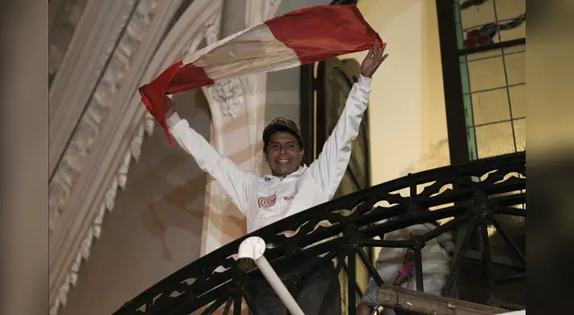 Pedro Castillo anuncia el fortalecimiento de su plan de gobierno para los primeros 100 días. Pedro Castillo anuncia el fortalecimiento de su plan de gobierno para los primeros 100 días.