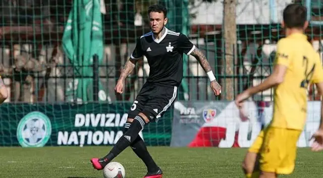 Gustavo Dulanto se mostró muy emocionado luego de conseguir el título de Moldavia con el FC Sheriff Tiraspol. Gustavo Dulanto se mostró muy emocionado luego de conseguir el título de Moldavia con el FC Sheriff Tiraspol.