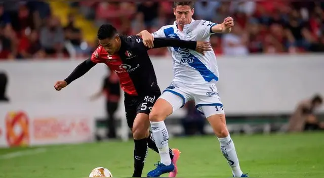 Un duelo de peruanos Santamaría y Ormeño. El Puebla clasificó al ganar 1-0. Un duelo de peruanos Santamaría y Ormeño. El Puebla clasificó al ganar 1-0.