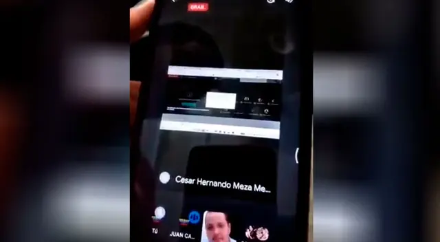 La pela entre el alumno y el docente no tardó en volverse viral. La pela entre el alumno y el docente no tardó en volverse viral.