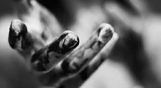 Descubre el significado de los sueños con las manos cubiertas de sangre.