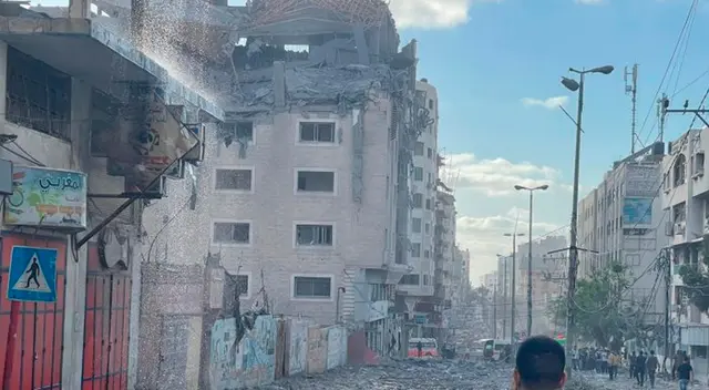 Al menos 200 personas, incluidos 59 niños, han muerto en la Franja de Gaza desde que comenzó la última violencia hace una semana.