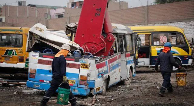 La ATU informó que uno de los objetivos que tiene es chatarrear durante este 2021 aproximadamente 400 vehículos en abandono con el fin de liberar los depósitos.