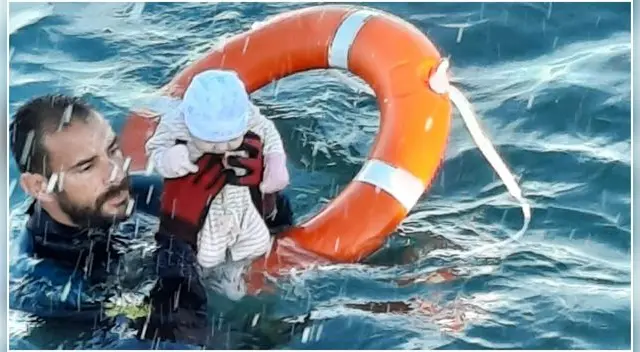 Ceuta es un enclave de aproximadamente 84.000 españoles en la costa norte de Marruecos. Ceuta es un enclave de aproximadamente 84.000 españoles en la costa norte de Marruecos.