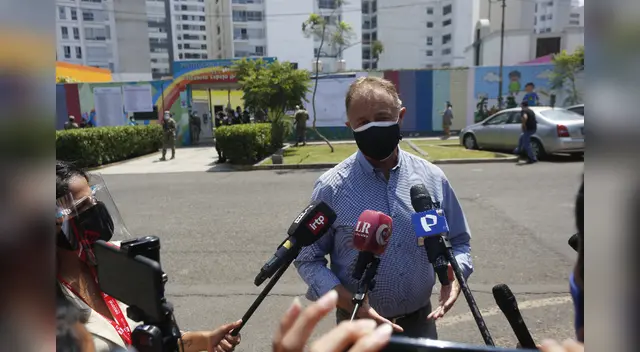 Jorge Muñoz pidió a la ciudadanía estar alerta frente a propuestas populistas. Jorge Muñoz pidió a la ciudadanía estar alerta frente a propuestas populistas.