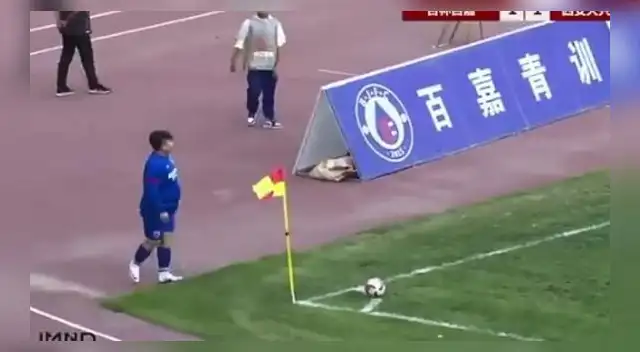 Dueño de un equipo chino hizo debutar a su hijo, de 126 kilos, en el fútbol. Obligó al DT a ponerlo.