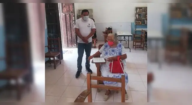 Este es el caso de una mujer que a sus 71 años logro terminar sus estudios en plena pandemia del coronavirus. Este es el caso de una mujer que a sus 71 años logro terminar sus estudios en plena pandemia del coronavirus.