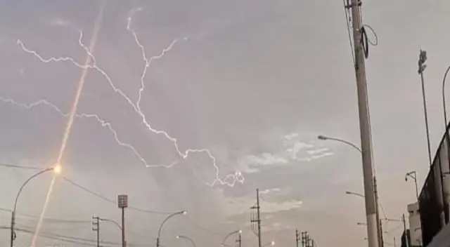 Conoce las razones por la que esta mañana de este lunes 24 de mayo diversos distritos de Lima despertaron con una tormenta eléctrica. Conoce las razones por la que esta mañana de este lunes 24 de mayo diversos distritos de Lima despertaron con una tormenta eléctrica.