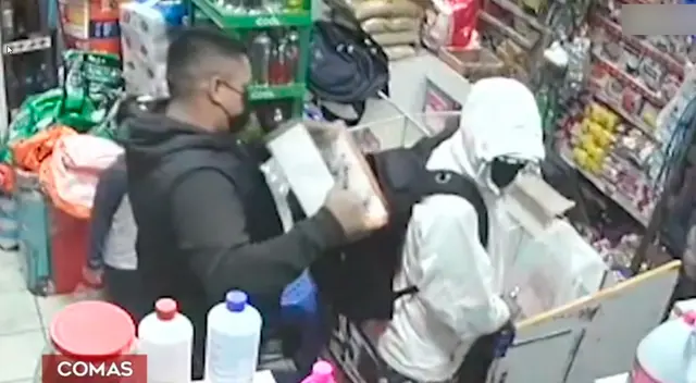 Delincuentes se llevaron cerca de 8 000 soles producto de la venta del día. Cámaras de seguridad los captó.
