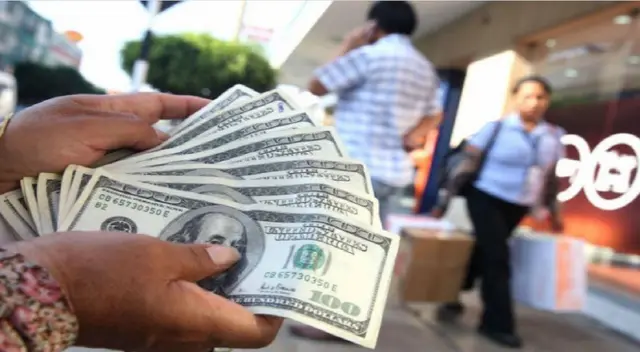 Conoce en esta nota el precio del dólar para compra y venta de las diferentes entidades bancarias del país. Conoce en esta nota el precio del dólar para compra y venta de las diferentes entidades bancarias del país.