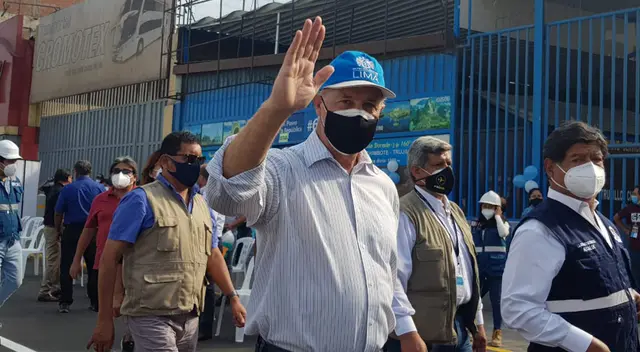 Jorge Muñoz exhortó a Pedro Castillo y Keiko Fujimori a no generar aglomeraciones. Jorge Muñoz exhortó a Pedro Castillo y Keiko Fujimori a no generar aglomeraciones.