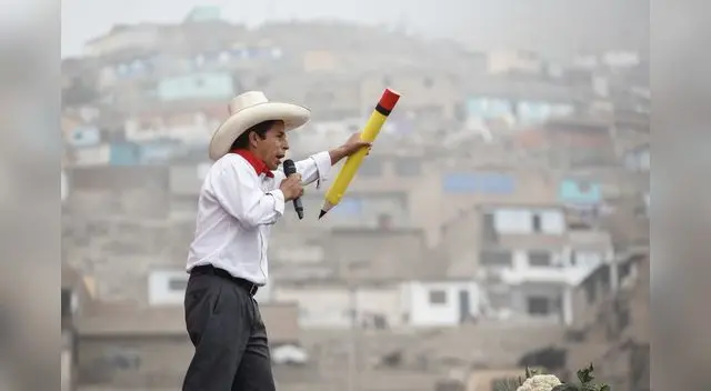 En las próximas horas, Pedro Castillo viajará a Arequipa para el debate presidencial contra Keiko Fujimori.