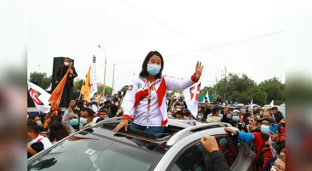 Caravana de Keiko Fujimori fue afectada por personas que están en contra de su candidatura.