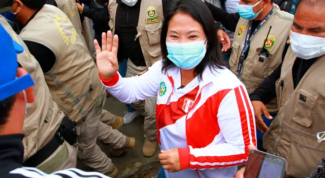 Comitiva de Keiko Fujimori fue agredida en Arequipa Comitiva de Keiko Fujimori fue agredida en Arequipa