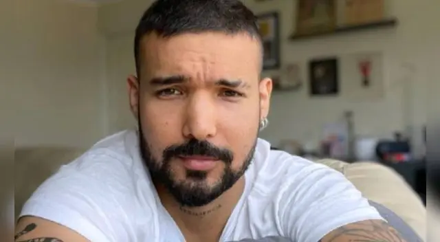 Ezio Oliva revela si le gustaría someterse a una cirugía estética. Ezio Oliva revela si le gustaría someterse a una cirugía estética.