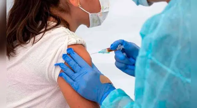 La vacuna de Pfizer/BioNTech fue ampliada a adolescentes entre 12 y 18 años el pasado 10 de mayo. La vacuna de Pfizer/BioNTech fue ampliada a adolescentes entre 12 y 18 años el pasado 10 de mayo.