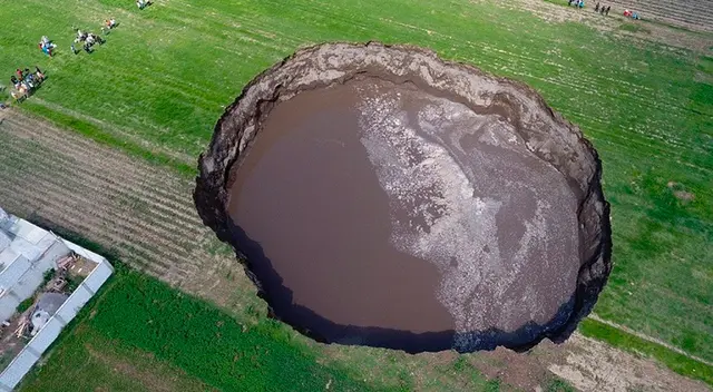 El socavón comenzó con 5 metros de diámetro.