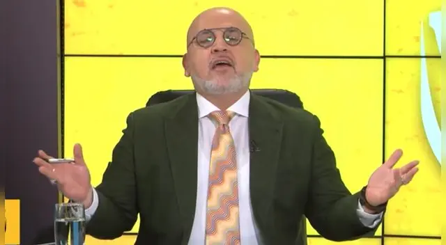 Beto Ortiz arremete contra su director de cámaras por levantar su programa al ire.