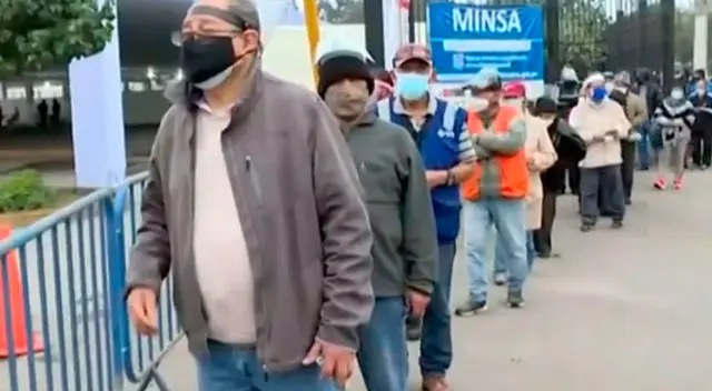 Desde las cinco de la mañana de este domingo, los ciudadanos han empezado a llegar a sus locales de sufragio para elegir entre Castillo y Keiko. Desde las cinco de la mañana de este domingo, los ciudadanos han empezado a llegar a sus locales de sufragio para elegir entre Castillo y Keiko.