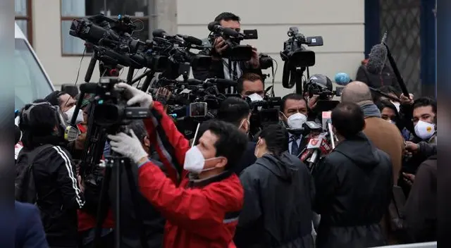 En vísperas, periodistas de Cuarto Poder denunciaron parcialización a favor de Keiko Fujimori en la segunda vuelta electoral. En vísperas, periodistas de Cuarto Poder denunciaron parcialización a favor de Keiko Fujimori en la segunda vuelta electoral.