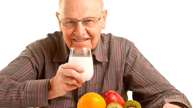 Entre las grasas, las mejores son la palta y el aceite de oliva, el yogurt y el queso de cabra.