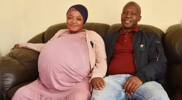 La mujer rompió récord al dar a luz a diez bebés vía cesárea en Sudáfrica. La mujer rompió récord al dar a luz a diez bebés vía cesárea en Sudáfrica.