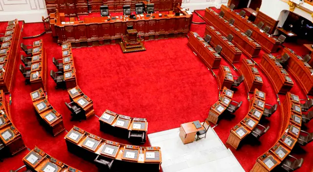 Congresistas recibieron sus credenciales por el JNE este miércoles 9 de junio.