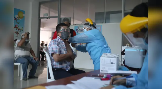 Vacunación de adultos mayores se dará en 9 distritos distritos.