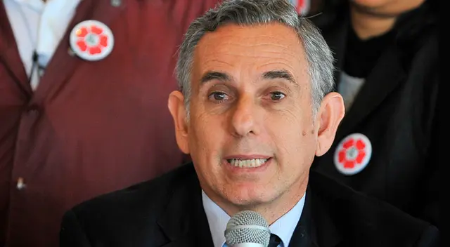 Pedro Francke es parte del equipo técnico de Perú Libre. Pedro Francke es parte del equipo técnico de Perú Libre.