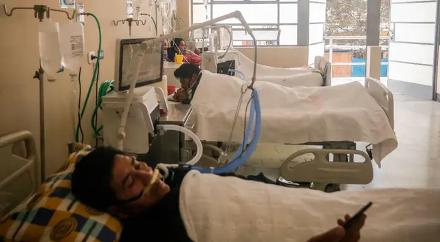 Especialista revela cómo quedan los pulmones de los pacientes con COVID-19.