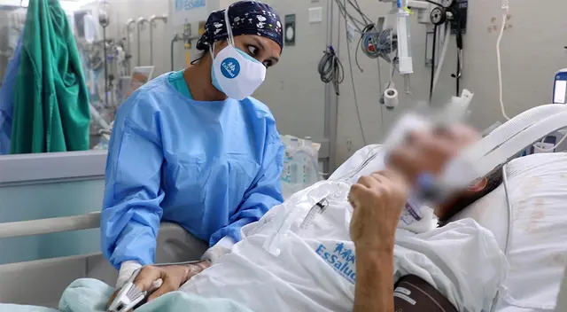 El 60% de pacientes intubados por COVID-19 sufren de peligrosas alteraciones a la voz que incluso le impiden comer con normalidad.