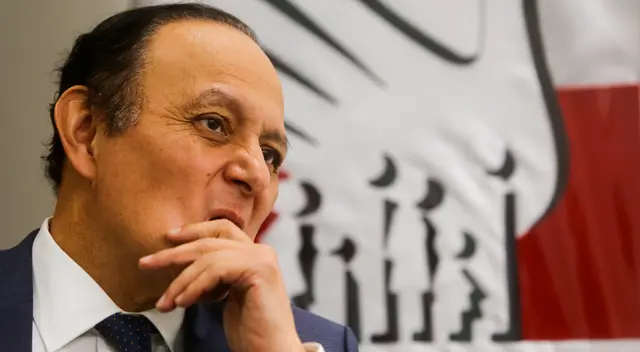 El sindicato manifestó su preocupación que, siendo Walter Gutiérrez, el Defensor del Pueblo, no haya hecho ningún pronunciamiento. El sindicato manifestó su preocupación que, siendo Walter Gutiérrez, el Defensor del Pueblo, no haya hecho ningún pronunciamiento.