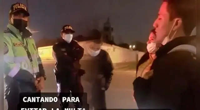 Policía grabó al joven que demostró su talento antes que sea intervenido.