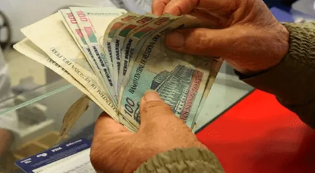 La policía femenina Liliana Oroncoy Piuca, fue condenada por cobrar dinero a un postulante de la PNP La policía femenina Liliana Oroncoy Piuca, fue condenada por cobrar dinero a un postulante de la PNP