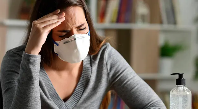 Según el profesor Spector, el dolor de cabeza es ahora el síntoma más reportado de la variante Delta. Según el profesor Spector, el dolor de cabeza es ahora el síntoma más reportado de la variante Delta.