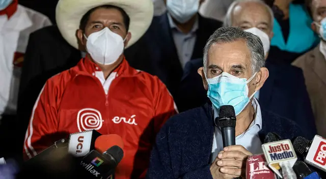 Pedro Francke forma parte del equipo técnico en cuanto al plan económico de Pedro Castillo. Pedro Francke forma parte del equipo técnico en cuanto al plan económico de Pedro Castillo.