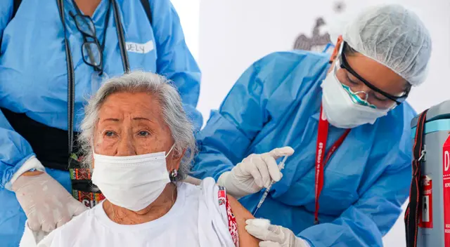 Vacunación a mayores de 60 años debe terminar el 5 de julio