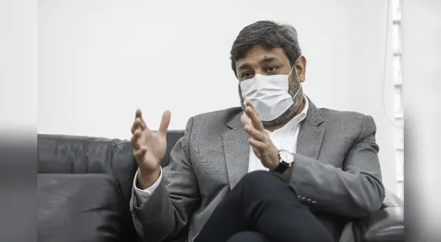 Ricardo Cuenca señala que la enseñanza virtual representa un desafío para los maestros del país. Ricardo Cuenca señala que la enseñanza virtual representa un desafío para los maestros del país.