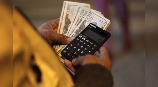 Incertidumbre electoral es uno de los factores que mantiene en alza al dólar.