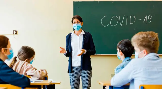El reingreso voluntario a clases en la capital se había iniciado el 7 de junio, y en solo dos semanas, las autoridades han informado de ocho casos de coronavirus en escuelas.