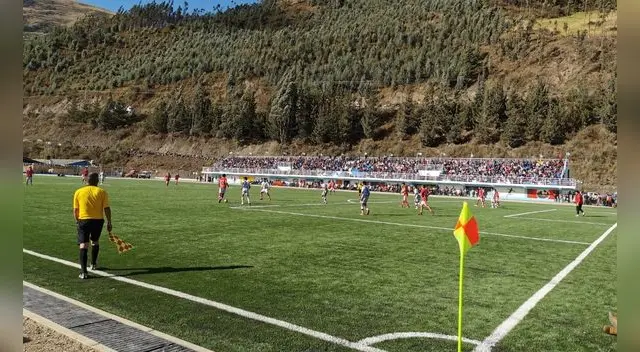 El estadio fue inaugurado con un partido de exhibición El estadio fue inaugurado con un partido de exhibición