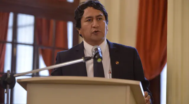 Vladimir Cerrón es criticado en redes sociales Vladimir Cerrón es criticado en redes sociales