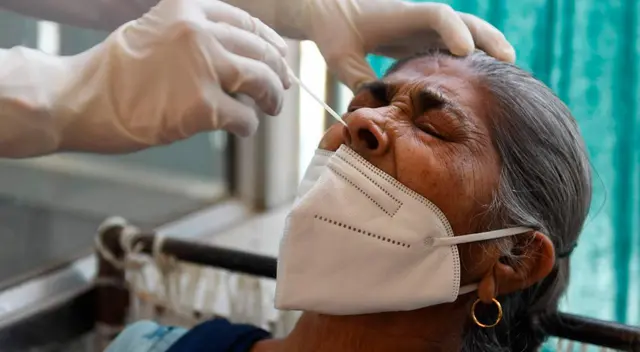 El Ministerio de Salud de India informó que la variante Delta Plus muestra “una mayor capacidad de transmisión”.