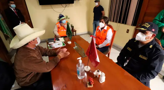 Pedro Castillo se reunió con las autoridades del distrito de Mala, en Cañete. Pedro Castillo se reunió con las autoridades del distrito de Mala, en Cañete.