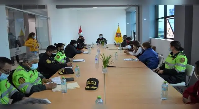 Autoridades coordinan acciones ante posibilidad de nuevos sismos