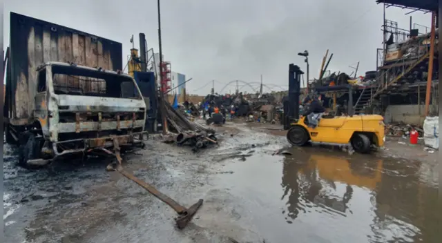 Incendio produjo pérdidas materiales superior a los 100 mil soles.