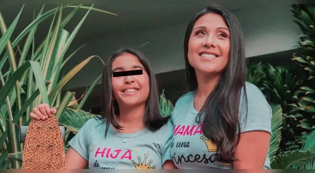 Tula Rodríguez es grabada por su hija Valentina mientras limpia la casa Tula Rodríguez es grabada por su hija Valentina mientras limpia la casa