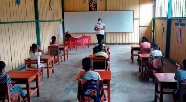Minedu espera que las más colegios puedan sumarse a clases semipresenciales.