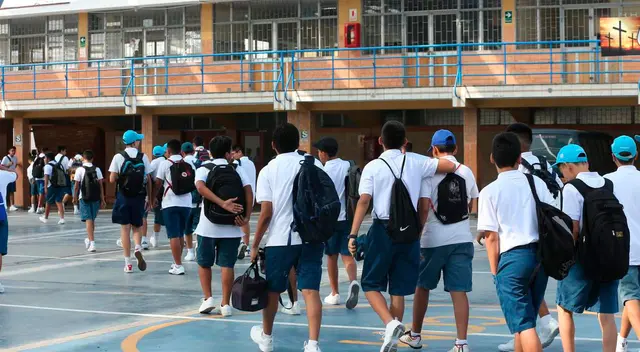 Estas instituciones particulares se encontrarían realizando clases con presencia de alumnos de manera clandestina obligando a los estudiantes a asistir a las aulas.